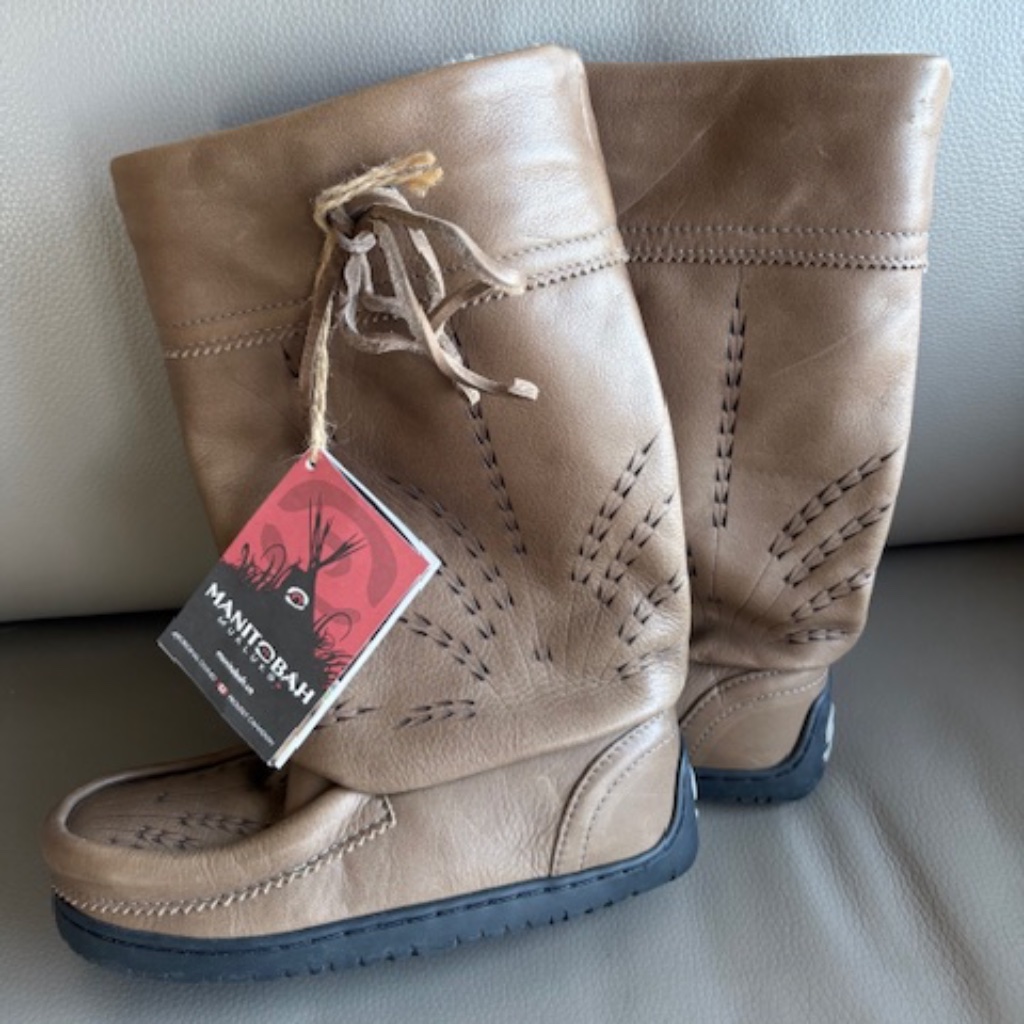 Manitobah Mukluks Gatherer Sz L5 Vintage Full Grain Leather Boots Pewter Brown